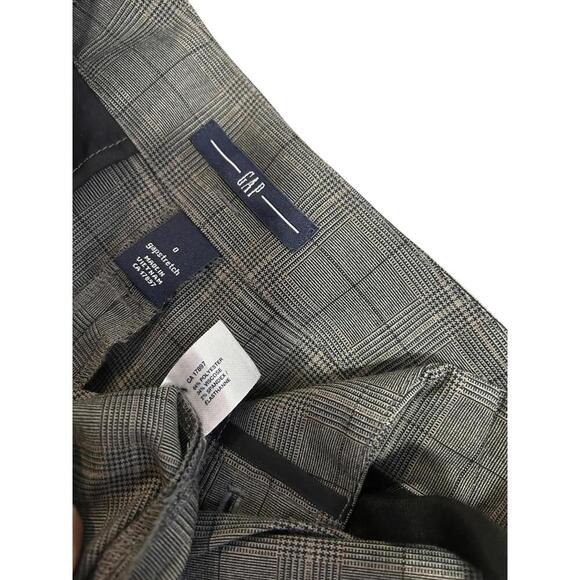 Chic Gray Plaid Skirt with Belt - Picture 5 of 5